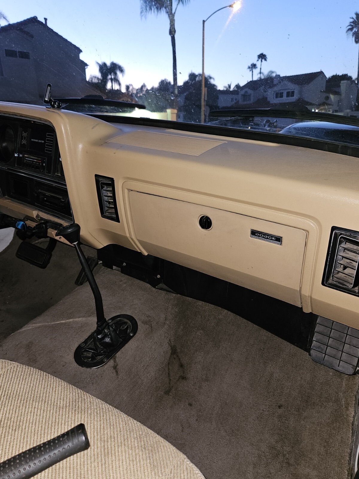 1989 Dodge Ramcharger AW150 - photo 6