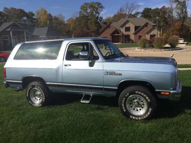 1989 Dodge Ramcharger D100 - photo 2