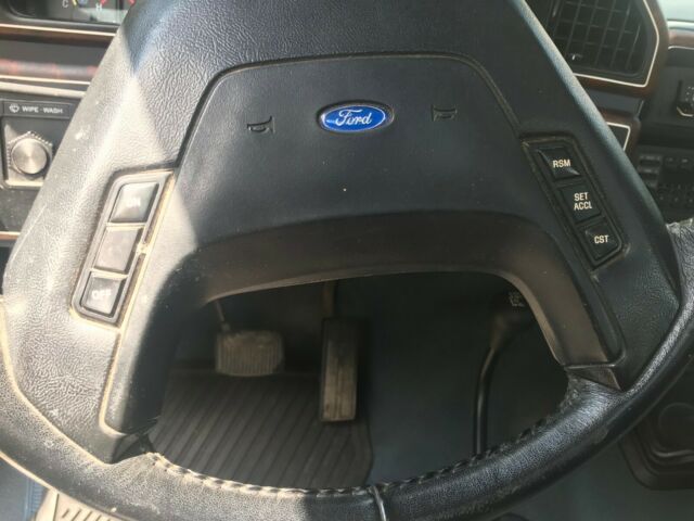 1989 Ford F-150 Lariat - photo 9