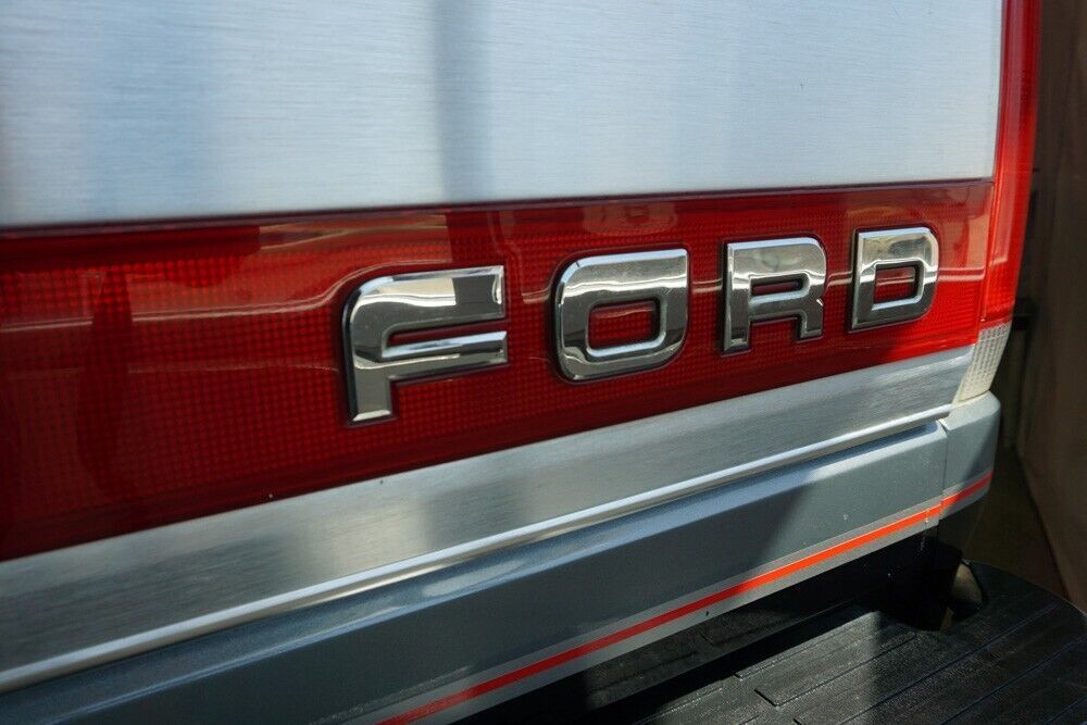 1989 Ford F-150 Lariat XLT - photo 13