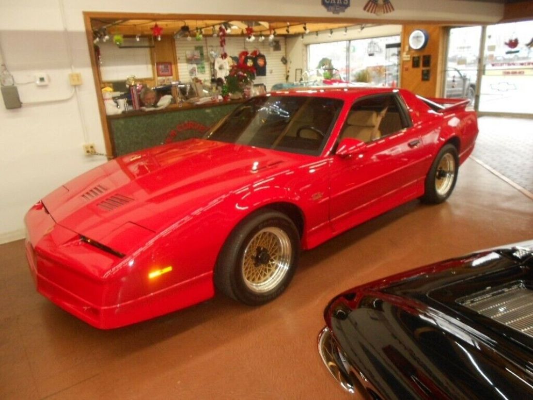 1989 Pontiac Trans Am GTA - photo 3