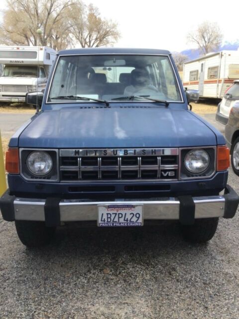 1989 Mitsubishi Montero - photo 4