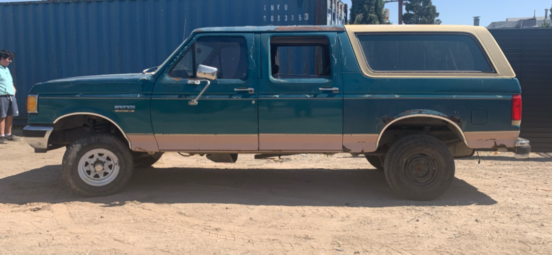 1989 FORD 4 DOOR CENTURION METROPOLITAN BRONCO 4X4 PROJECT CAR BARN FIND 1990 1989 Ford Bronco