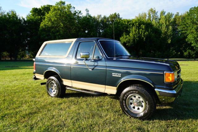 1989 Ford Bronco EDDIE BAUER /4x4 /Full Size / - photo 5