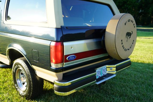 1989 Ford Bronco EDDIE BAUER /4x4 /Full Size / - photo 9