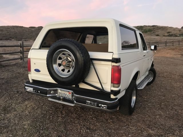 1989 Ford Bronco Custom - photo 4