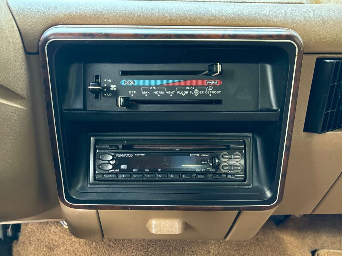 1989 Ford Bronco EDDIE BAUER 4X4 5.8L V8 - photo 11