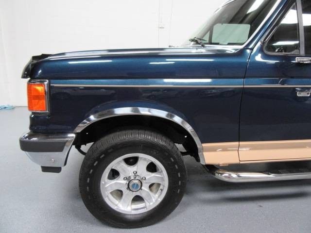 1989 Ford Bronco - photo 2