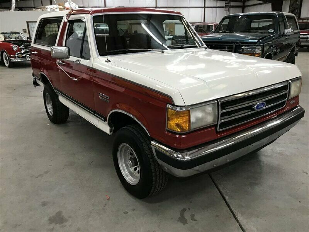 1989 Ford Bronco XLT 2dr XLT
