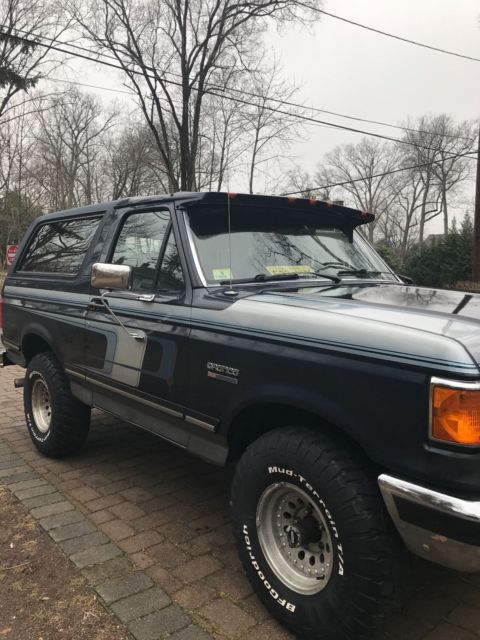 1989 Ford Bronco XLT - photo 2