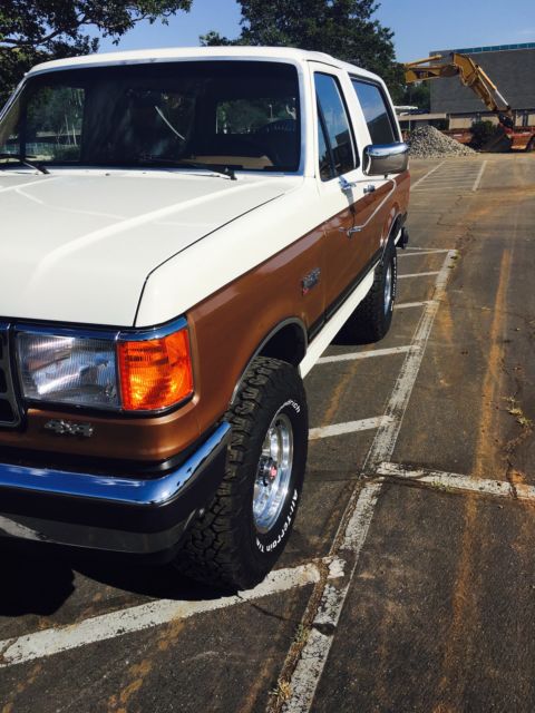 1989 Ford Bronco XLT - photo 11