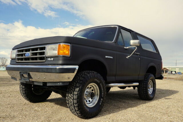 1989 Ford Bronco XLT, Factory Raven Black, 4x4, Automatic, 5.0 1989 Ford Bronco Bronco XLT