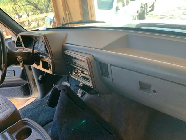 1989 Ford Bronco XLT Rust Free - photo 13