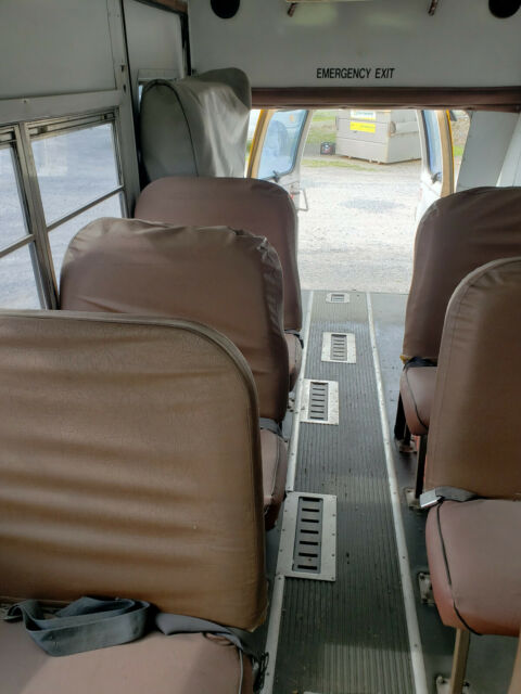 1989 Ford E-Series Van - photo 4