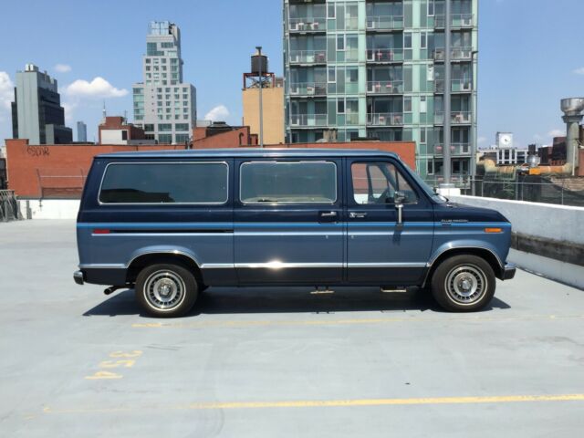 1989 Ford E-Series Van XLT - photo 7
