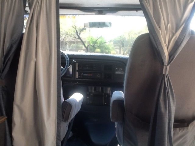 1989 Ford E-Series Van - photo 4