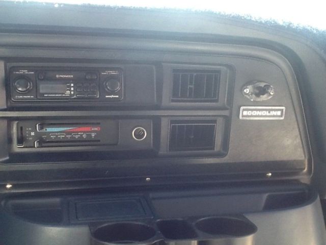 1989 Ford E-Series Van - photo 5