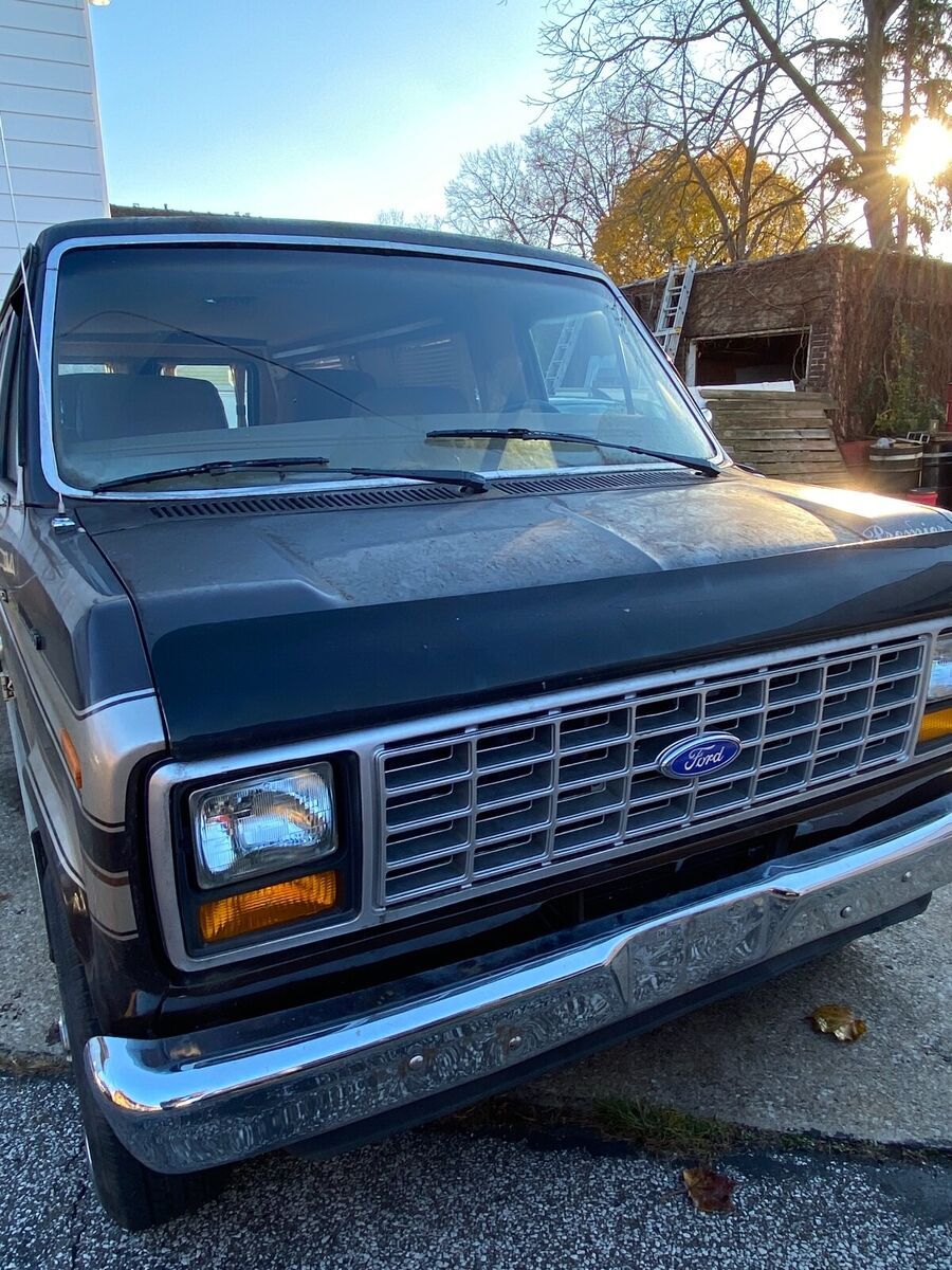 1989 Ford E-Series Van - photo 2