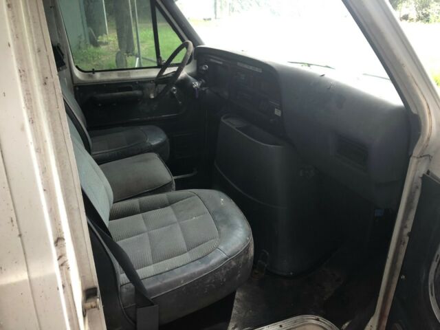 1989 Ford E-Series Van - photo 12