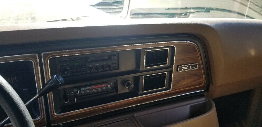 1989 Ford E-350 Econoline Club Wagon xl - photo 8
