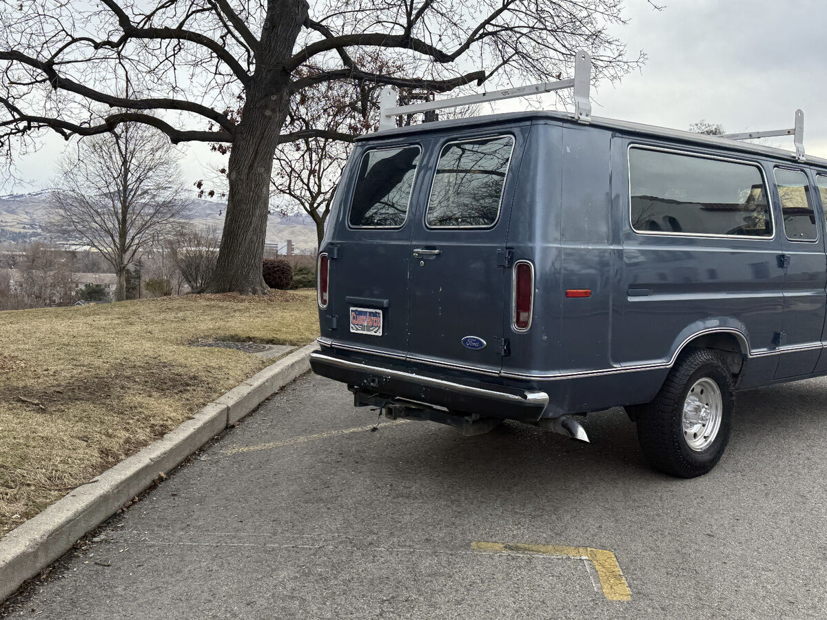 1989 Ford E-Series Van - photo 11