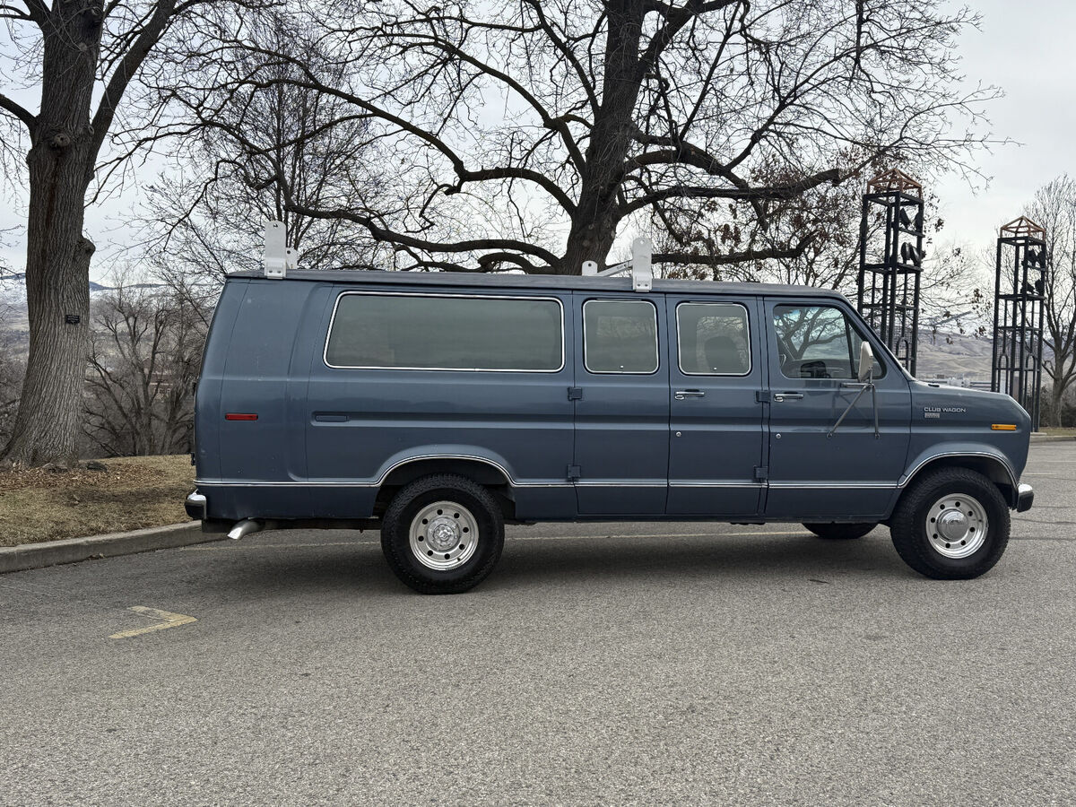 1989 Ford E-Series Van - photo 6