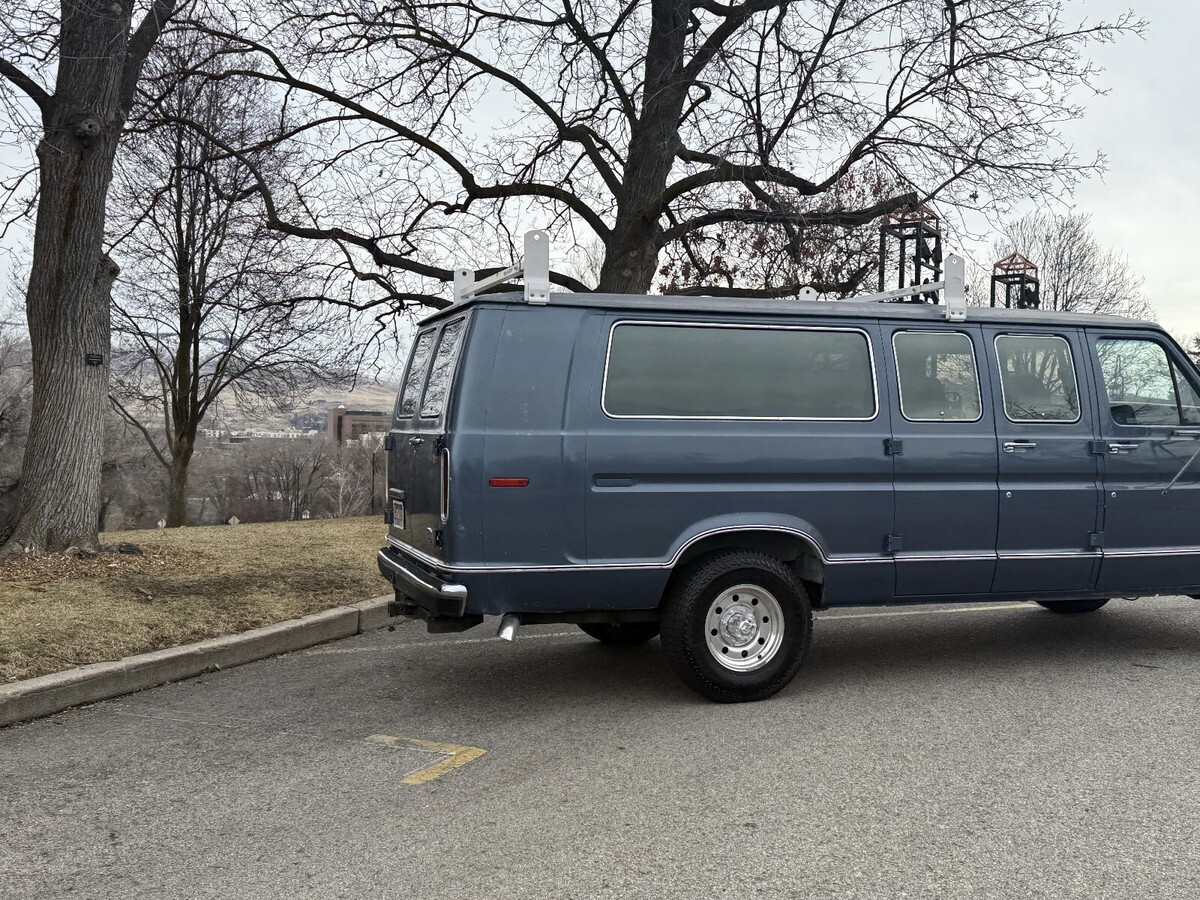 1989 Ford E-Series Van - photo 8