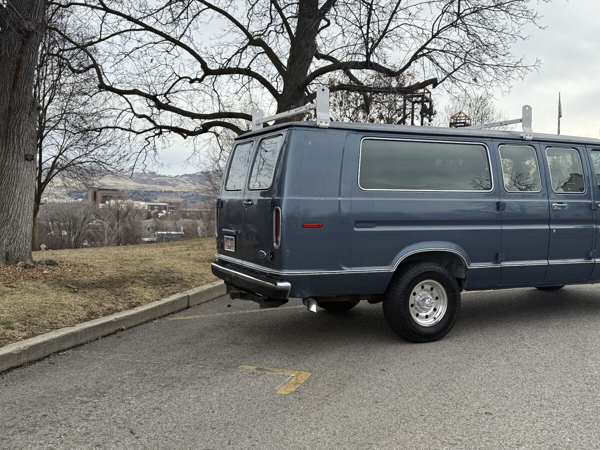 1989 Ford E-Series Van - photo 9