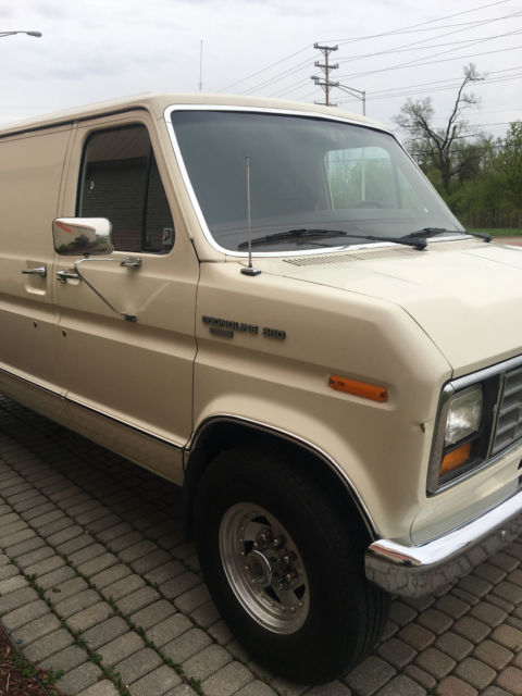 1989 Ford E-Series Van XL - photo 10
