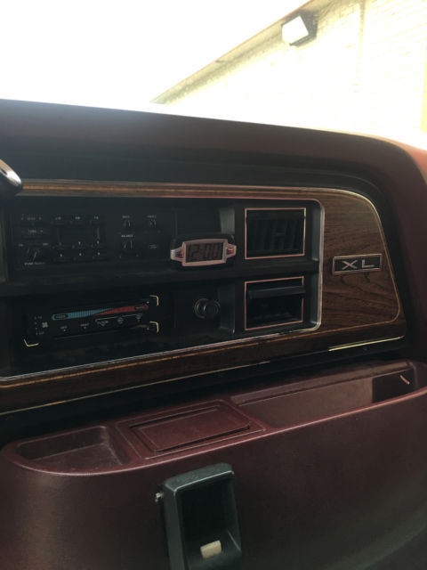 1989 Ford E-Series Van XL - photo 8