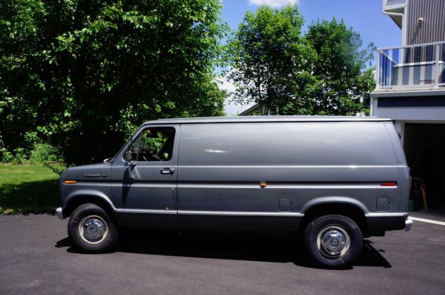 1989 Ford E-Series Van