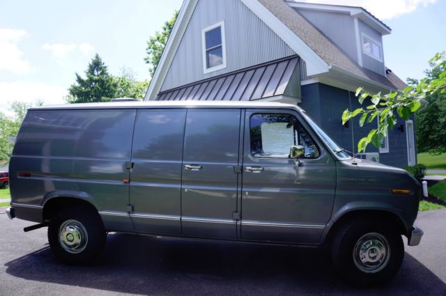 1989 Ford E-Series Van - photo 3