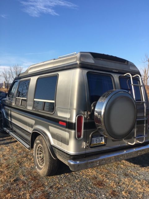 1989 Ford Econoline Conversion van 1989 Ford E-Series Van