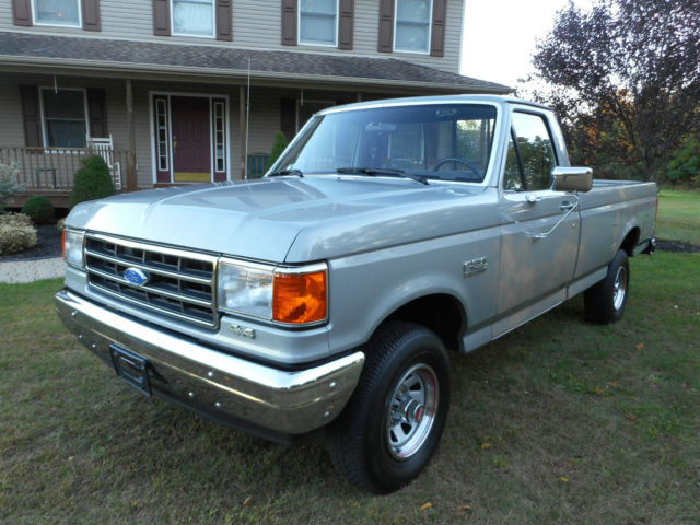 1989 Ford F-150 4X4 2,811 original miles Truck is in NEW condition 100% orig 1989 Ford F-150 Reg cab