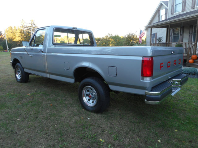 1989 Ford F-150 Reg cab - photo 2