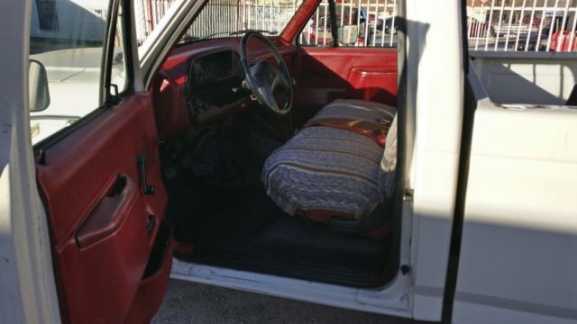 1989 Ford F-150 Custom - photo 6