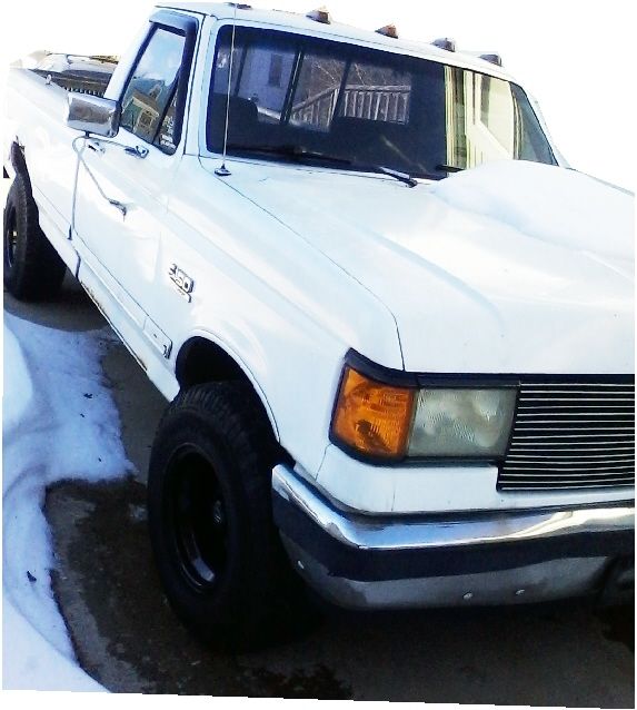 1989 Ford F-150 XLT Lariat Standard Cab Pickup 2-Door 4.9L 1989 Ford F-150