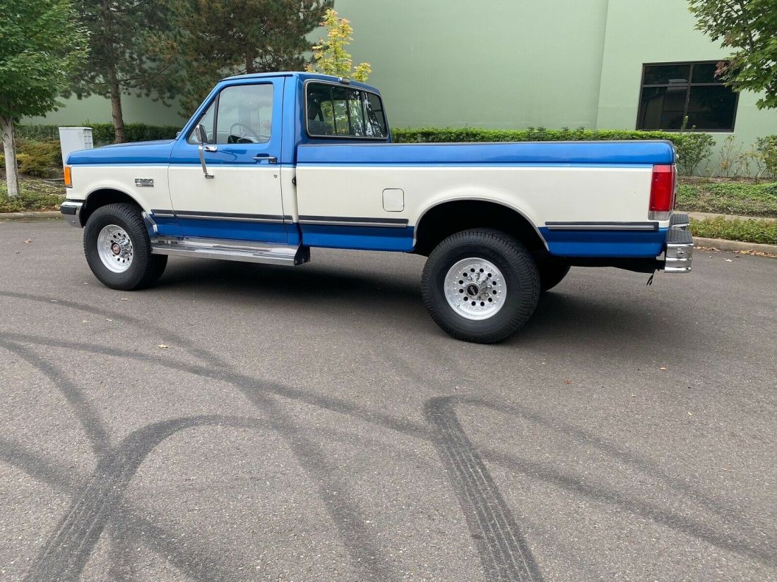 1989 Ford F-250 XLT - photo 2