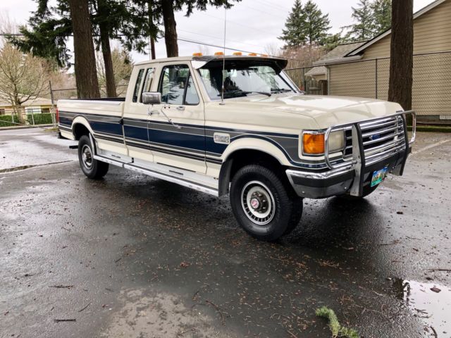 1989 Ford F-250 CENTURION Extended Cab 4X4 XLT - photo 2