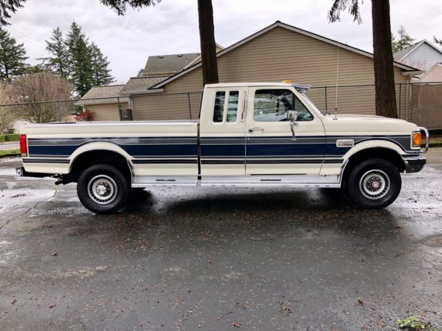 1989 Ford F-250 CENTURION Extended Cab 4X4 XLT - photo 6