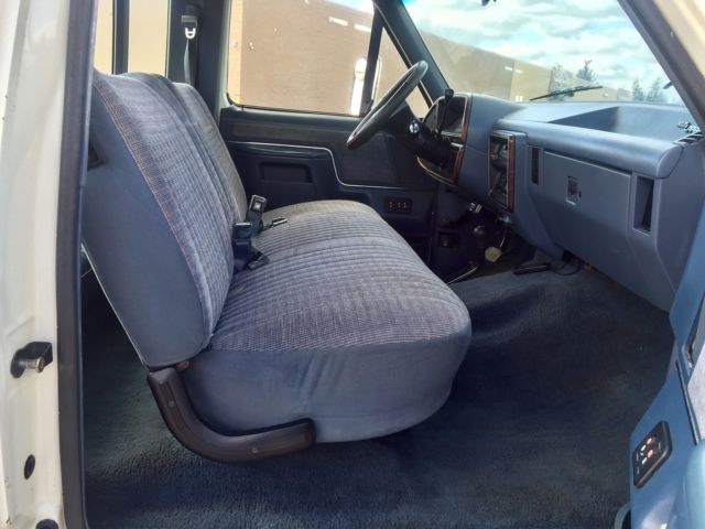 1989 Ford F-250 XLT LARIAT 4X4 7.5L AUTO - photo 12