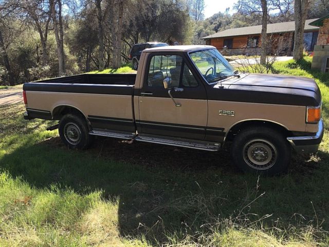1989 Ford F-250 XLT Lariat EFI NO RESERVE One Owner Tow Pkg 1989 Ford F-250 XLT Lariat