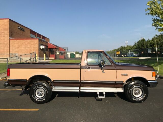 1989 Ford F-250 F-250 XLT LARIET 1-Owner Only 43,281 Actual Miles - photo 8