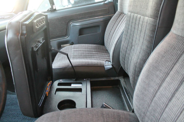 1989 Ford F-350 Custom Extended Cab Pickup 2-Door - photo 10