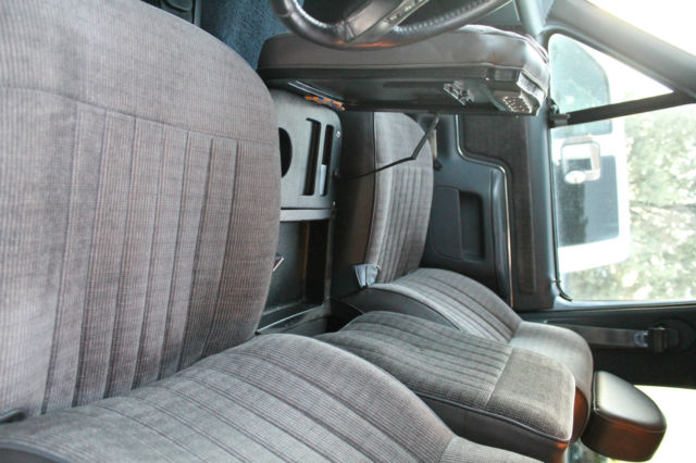 1989 Ford F-350 Custom Extended Cab Pickup 2-Door - photo 9