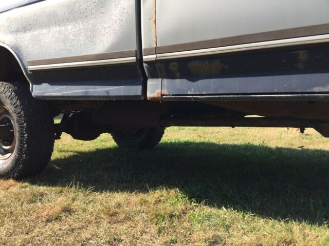 1989 Ford F-350 - photo 12