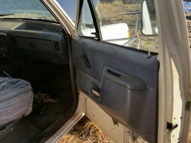 1989 Ford F-450 - photo 10