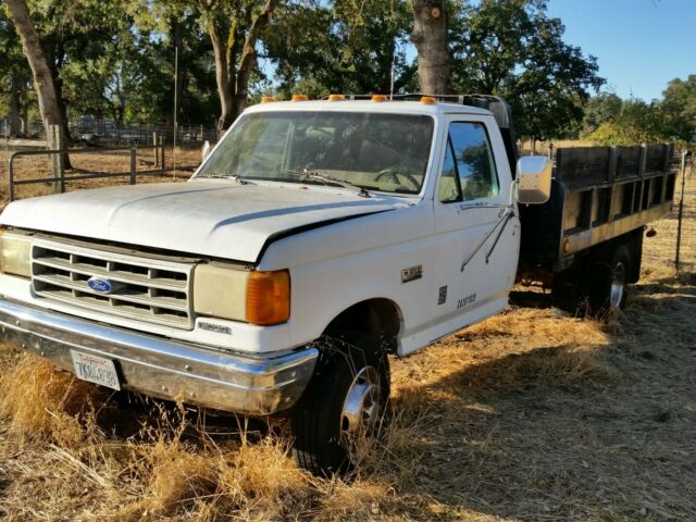1989 Ford F-450 - photo 2