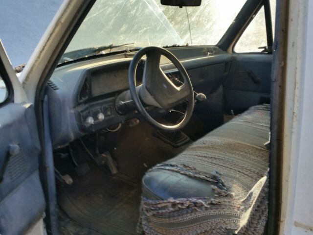 1989 Ford F-450 - photo 7