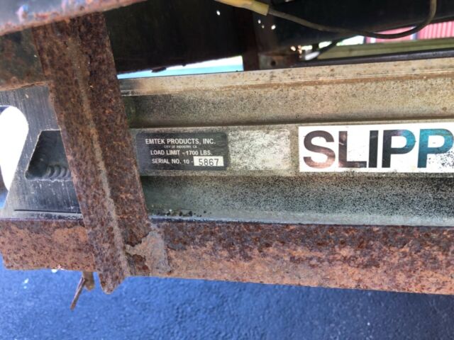 1989 Ford F700 - photo 12